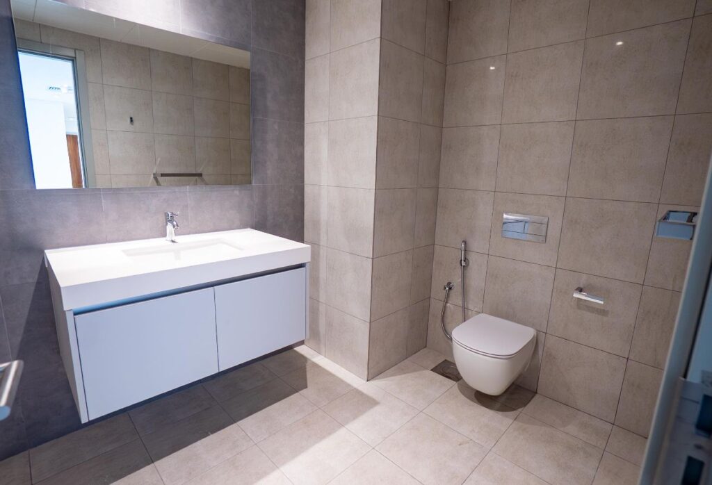 Canal Residence 2 bedroom maid apartment Al Reem Island balcony view