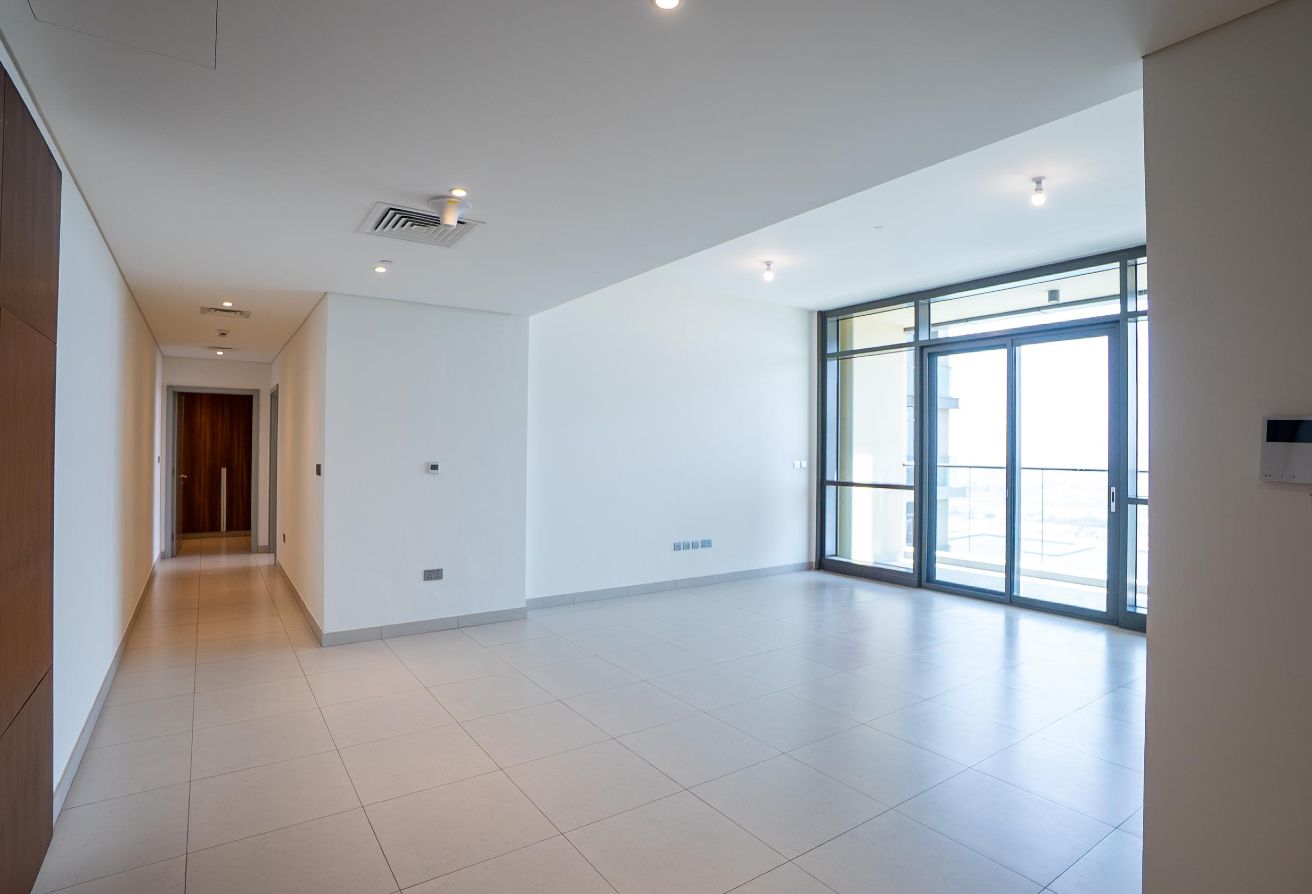 Canal Residence 2 bedroom maid apartment Al Reem Island balcony view