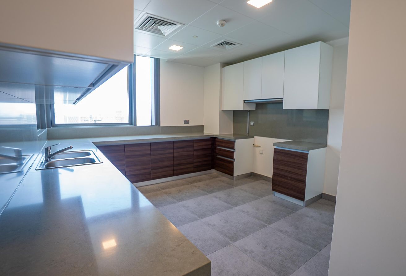 Canal Residence 2 bedroom maid apartment Al Reem Island balcony view