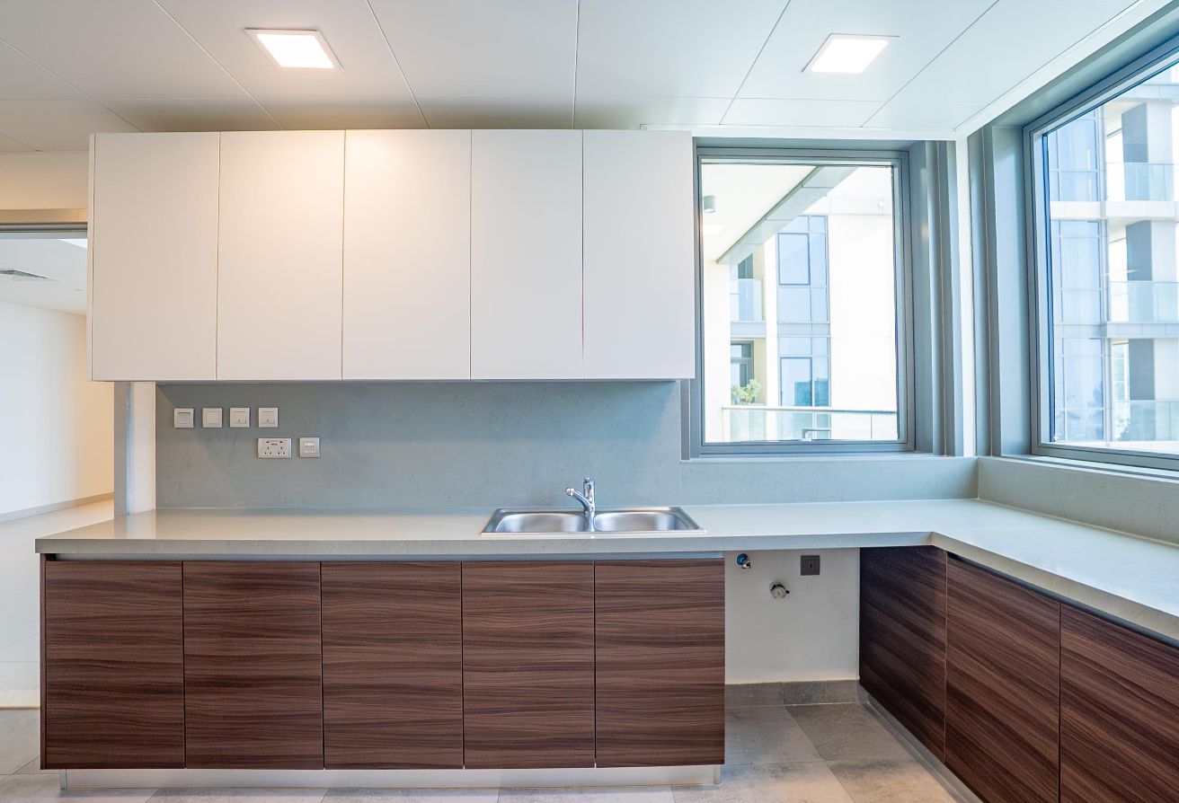 Canal Residence 2 bedroom maid apartment Al Reem Island balcony view