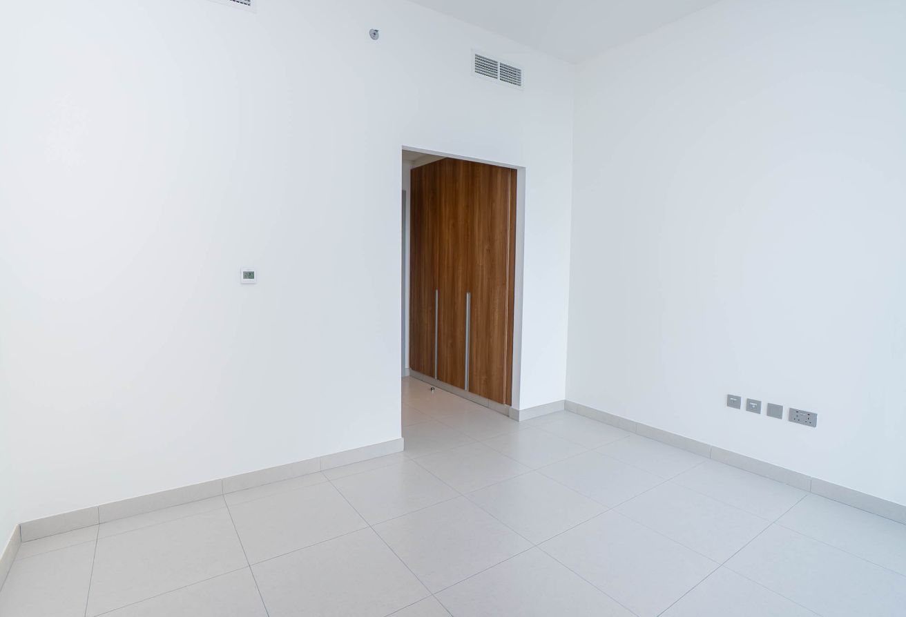 Canal Residence apartment Al Reem Island 2 bedroom investment canal view