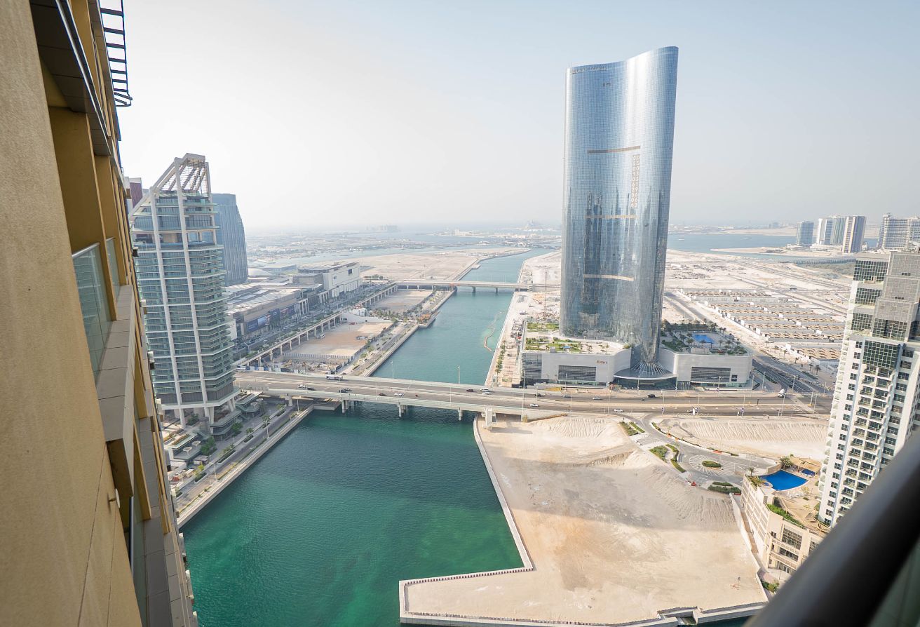 Canal Residence apartment Al Reem Island 2 bedroom investment canal view