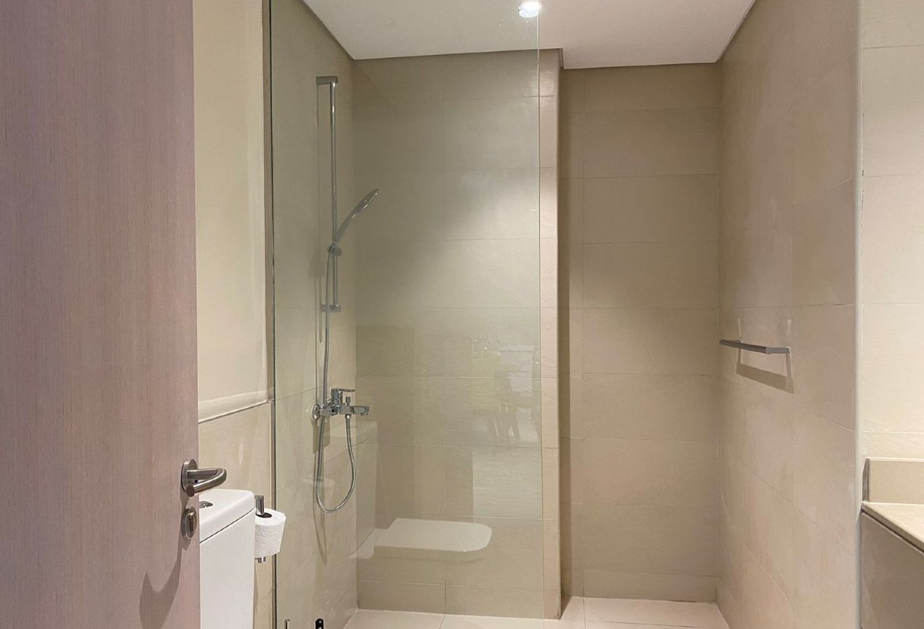 1 bedroom apartment Waters Edge Yas Island balcony view