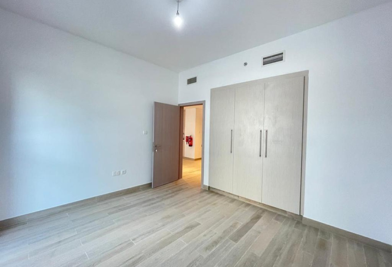 1 bedroom apartment Waters Edge Yas Island balcony view