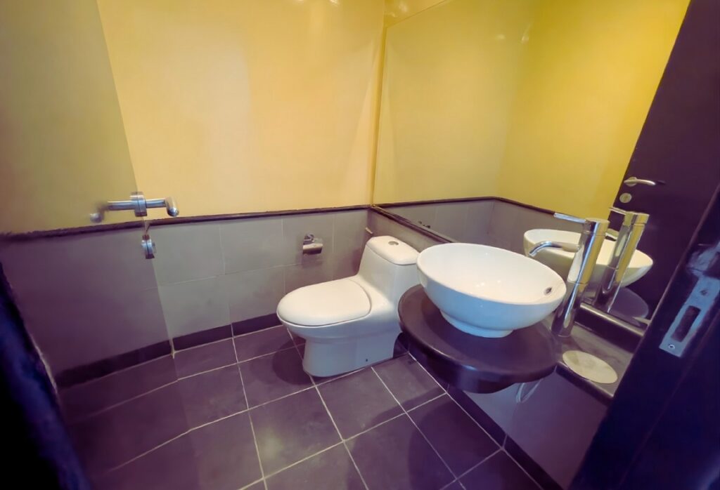 Al Reef Downtown 3 bedroom apartment corner unit