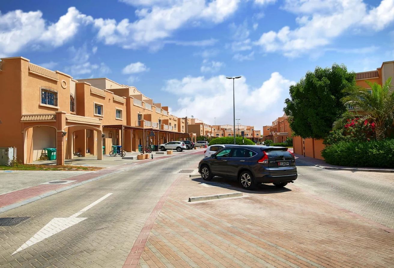 Al Reef Mediterranean townhouse upgraded 4 bedroom garden deck