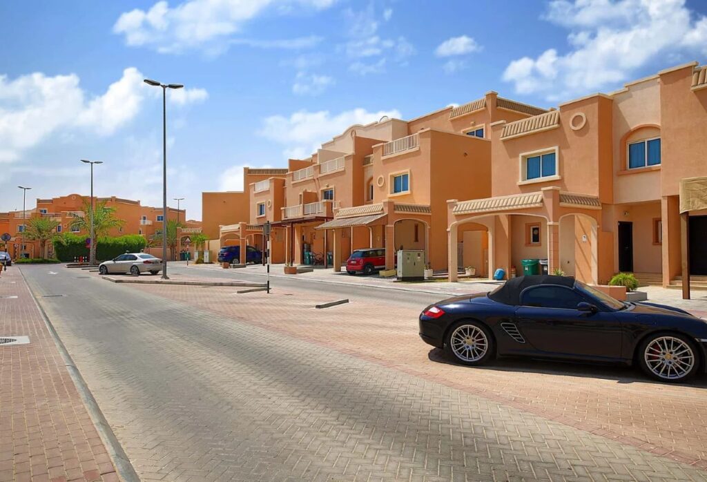 Al Reef Mediterranean townhouse upgraded 4 bedroom garden deck