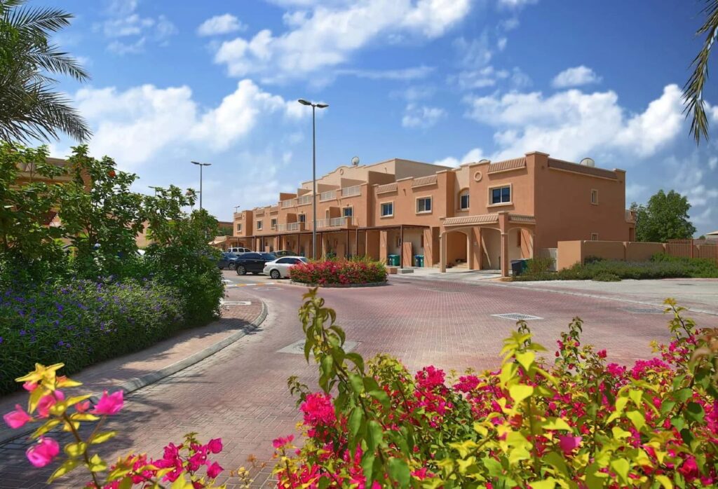 Al Reef Mediterranean townhouse upgraded 4 bedroom garden deck