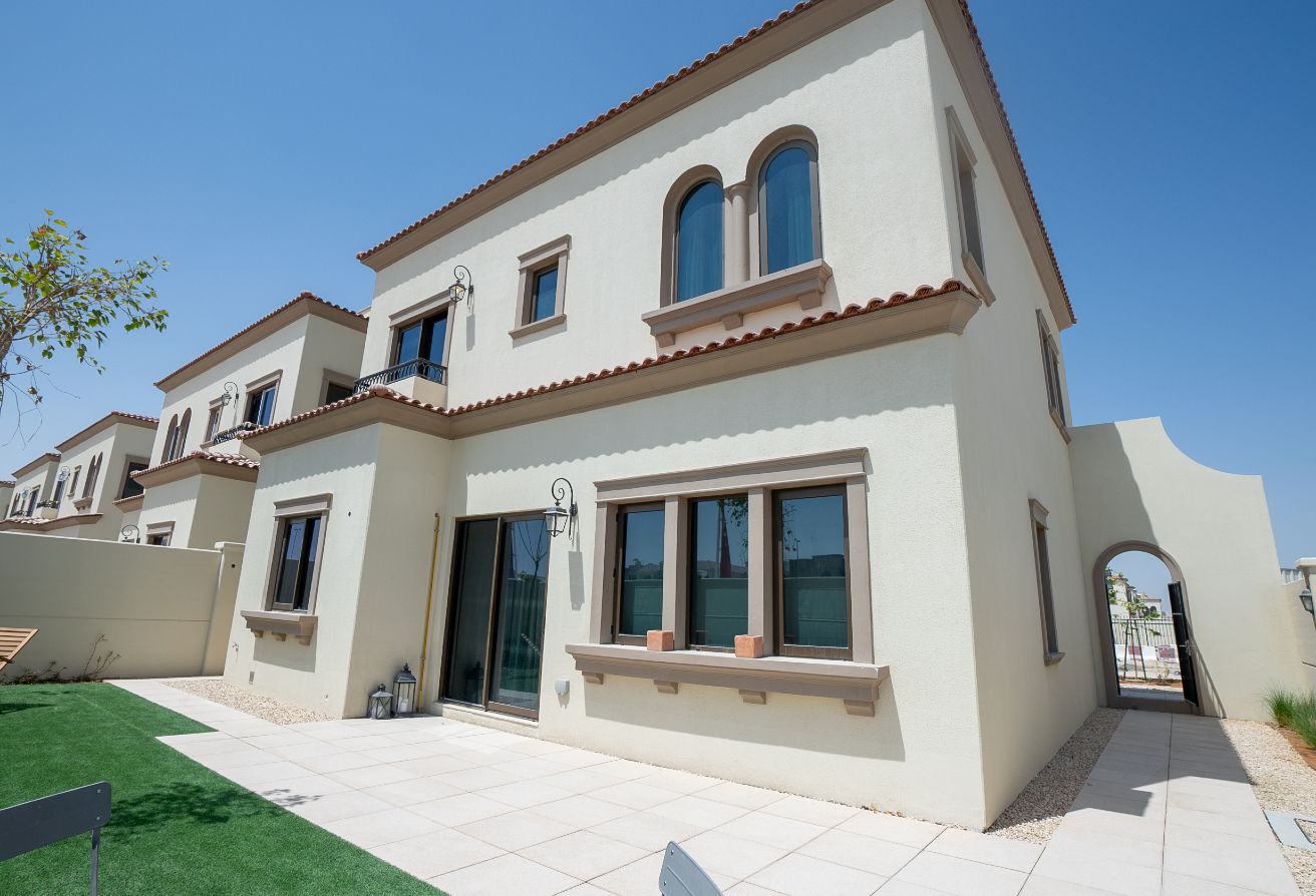 3 bedroom villa Bloom Living Toledo Zayed City garden