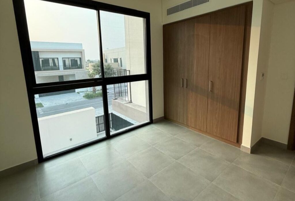 Yas Acres Dahlias villa 4 bedroom garden Abu Dhabi