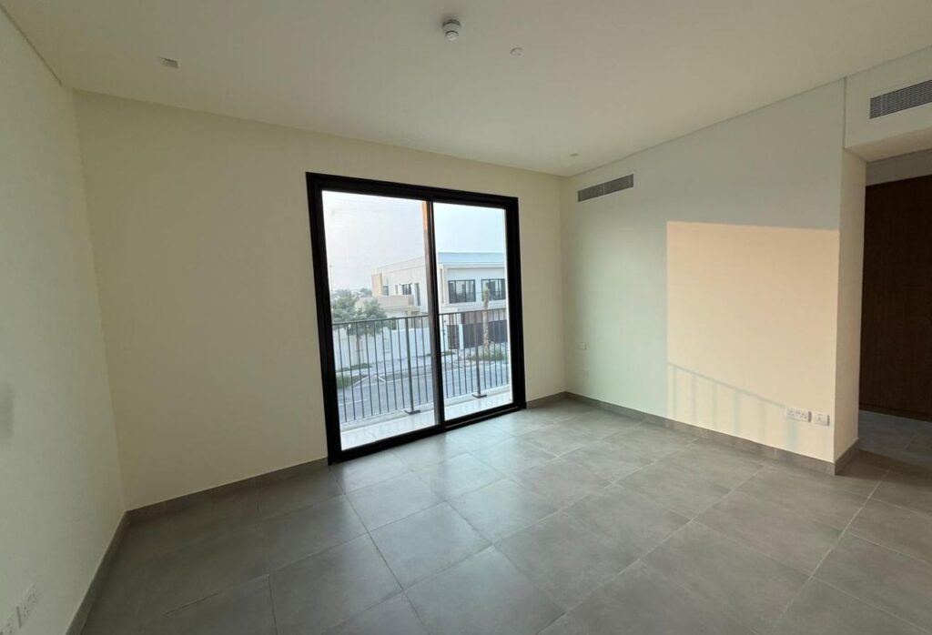 Yas Acres Dahlias villa 4 bedroom garden Abu Dhabi