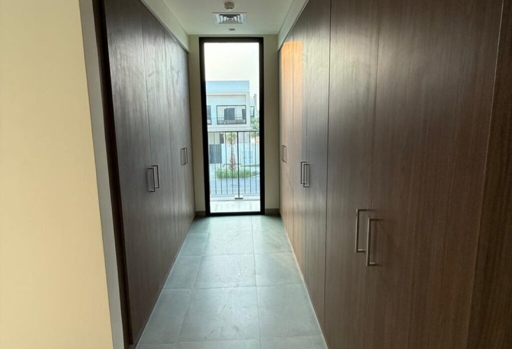 Yas Acres Dahlias villa 4 bedroom garden Abu Dhabi