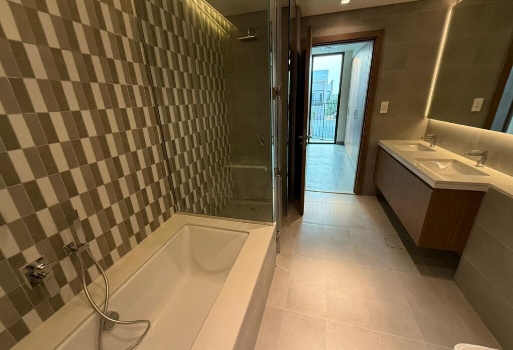 Yas Acres Dahlias villa 4 bedroom garden Abu Dhabi