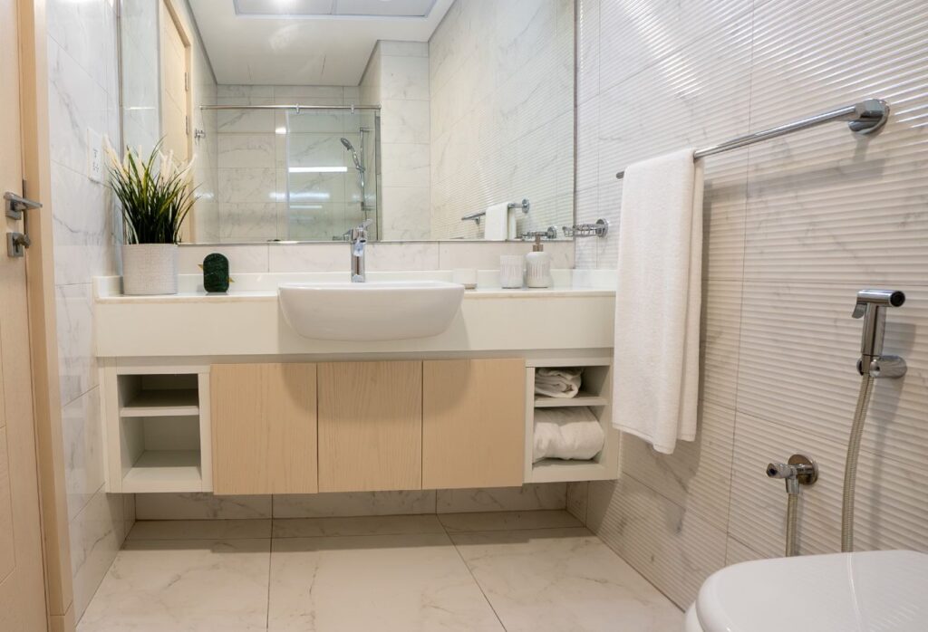 Leaf Tower apartment 3 bedroom investment Abu Dhabi waterfront