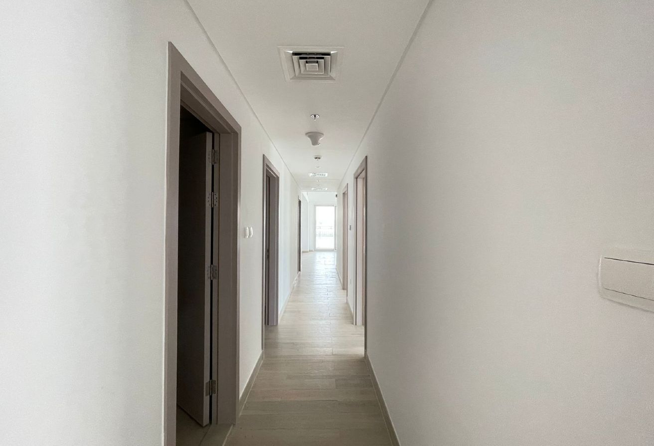 Waters Edge Yas Island 3 bedroom apartment SeaWorld view furnished corner