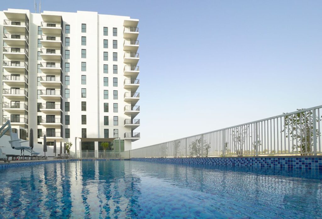 Waters Edge Yas Island 3 bedroom apartment SeaWorld view furnished corner