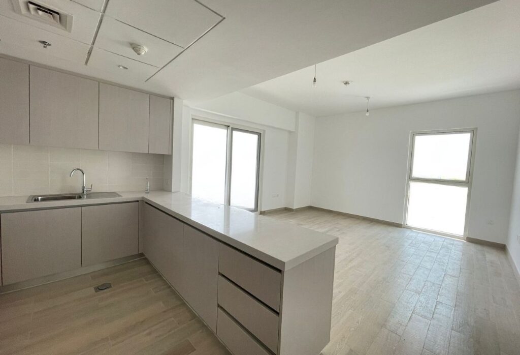 Waters Edge Yas Island 3 bedroom apartment SeaWorld view furnished corner