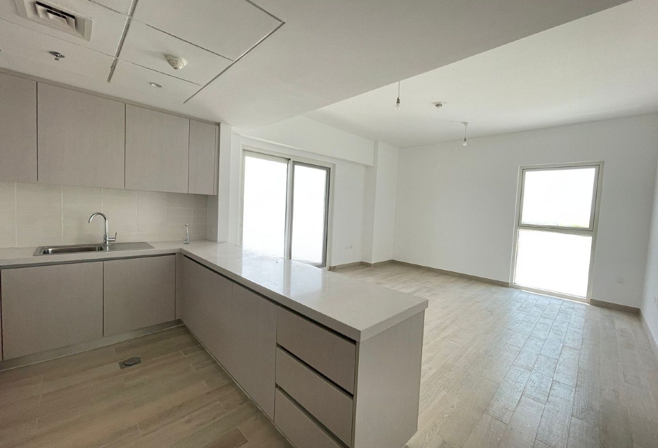 Waters Edge Yas Island 3 bedroom apartment SeaWorld view furnished corner