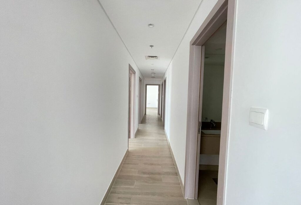 Waters Edge Yas Island 3 bedroom apartment SeaWorld view furnished corner