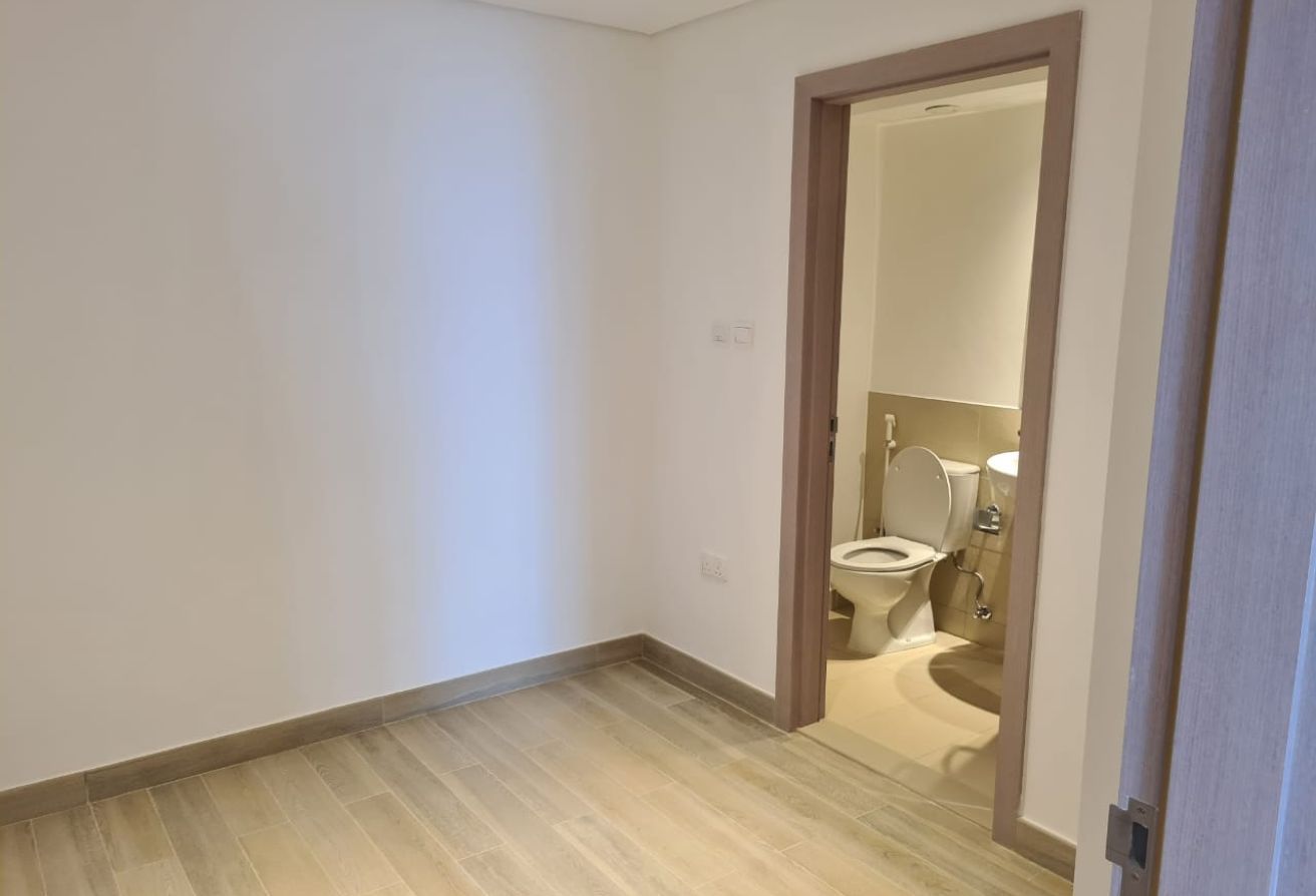 Waters Edge Yas Island 3 bedroom apartment SeaWorld view furnished corner