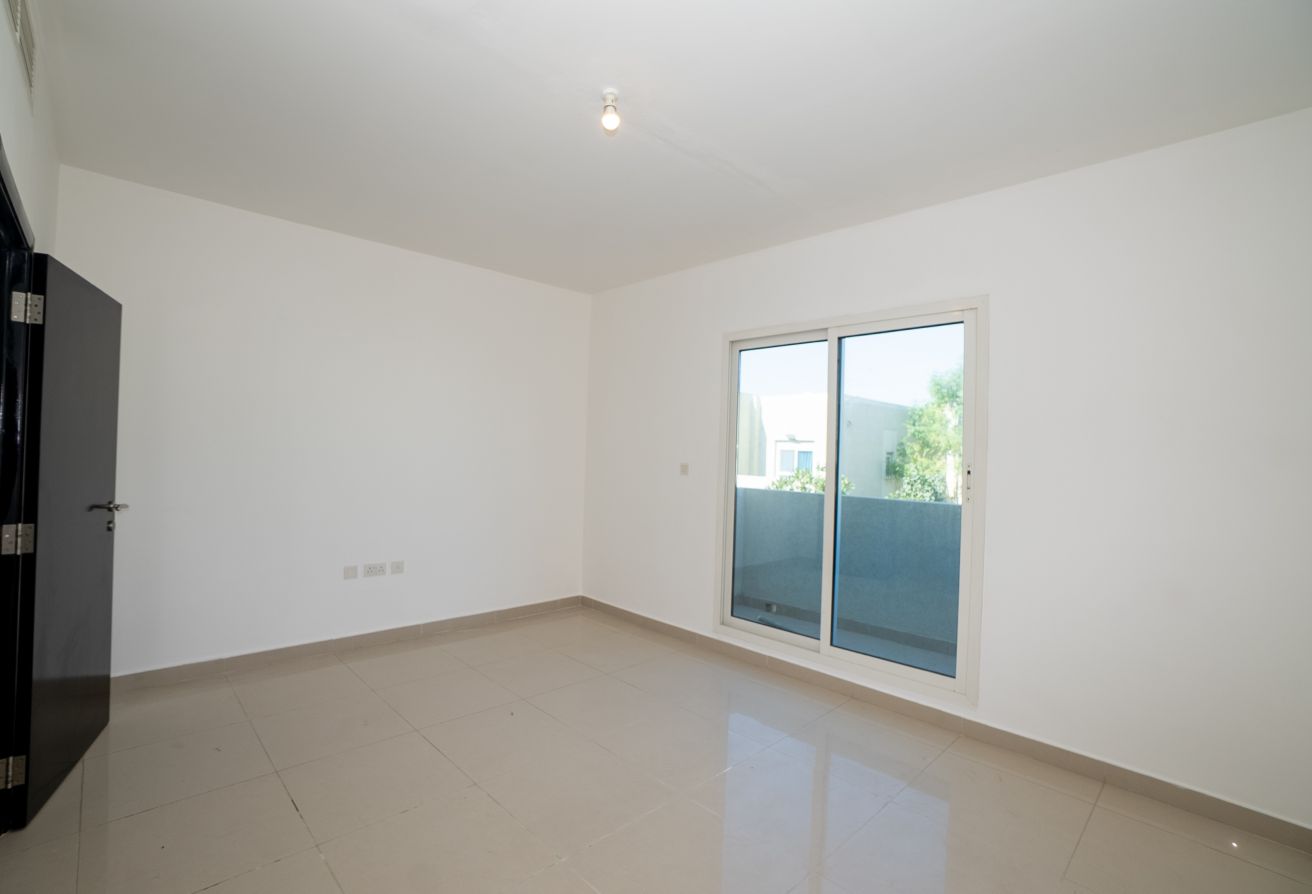 Al Reef Villas Desert Style 2 bedroom villa garden