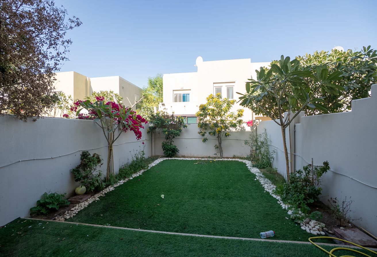 Al Reef Villas Desert Style 2 bedroom villa garden