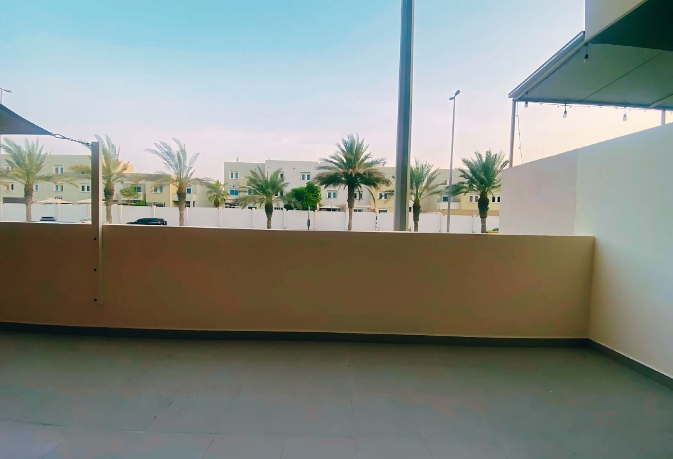 Al Reef Downtown 2 bedroom apartment terrace ground floor Abu Dhabi