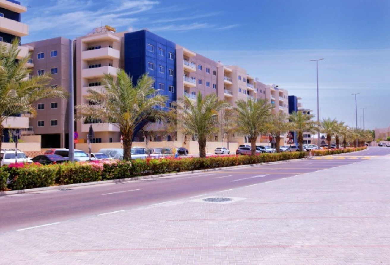 Al Reef Downtown 2 bedroom apartment terrace ground floor Abu Dhabi