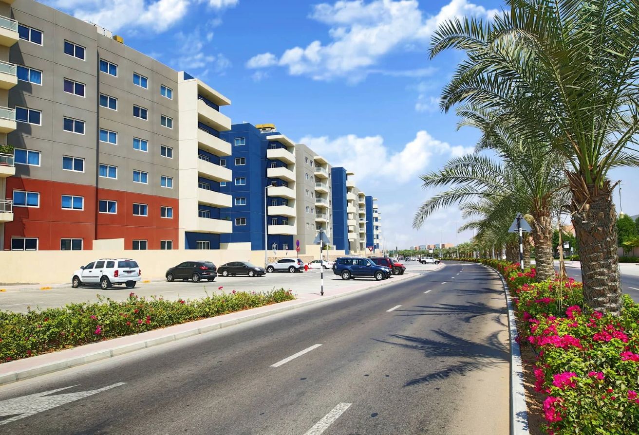Al Reef Downtown 2 bedroom apartment terrace ground floor Abu Dhabi