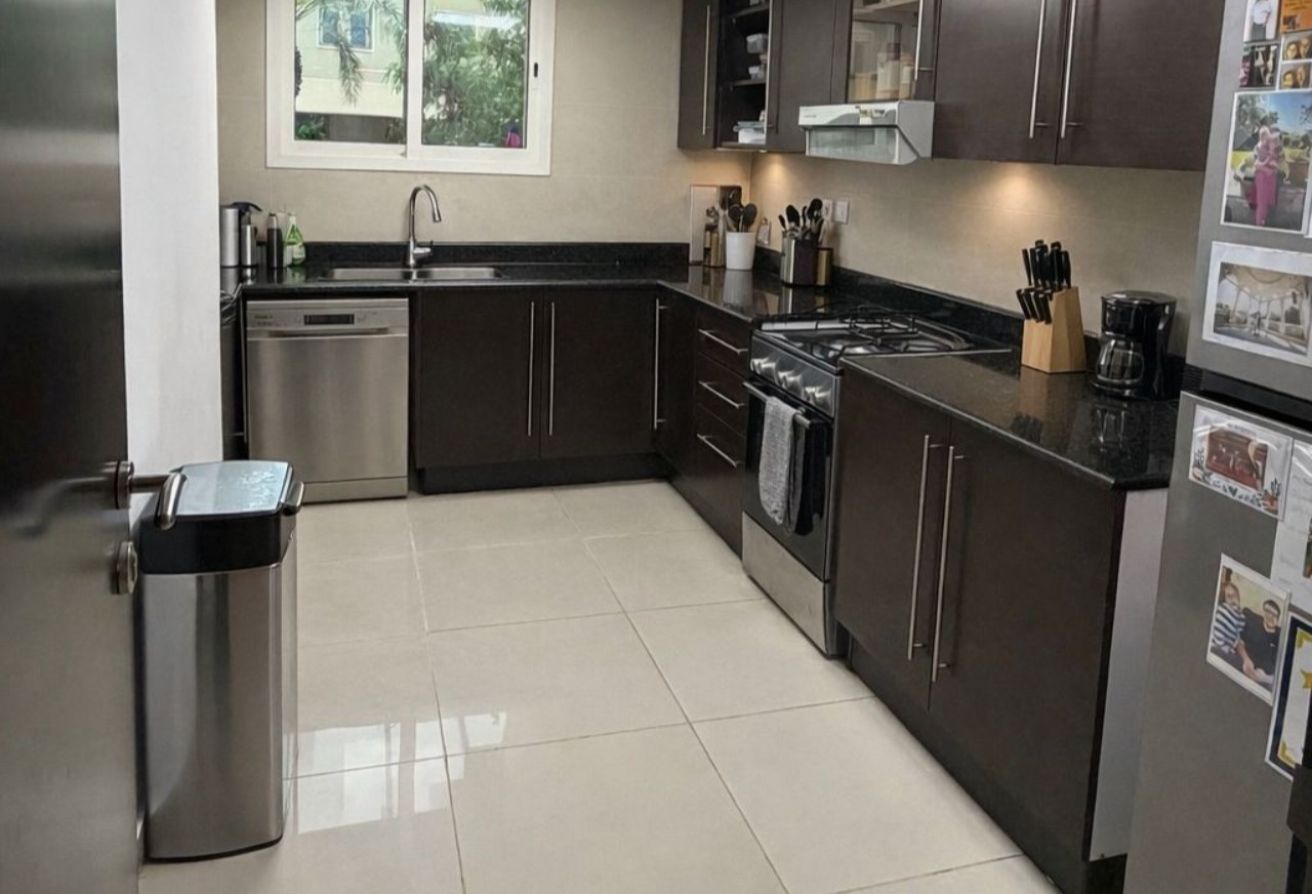 Al Reef villa 5 bedroom investment Abu Dhabi private pool garden terrace