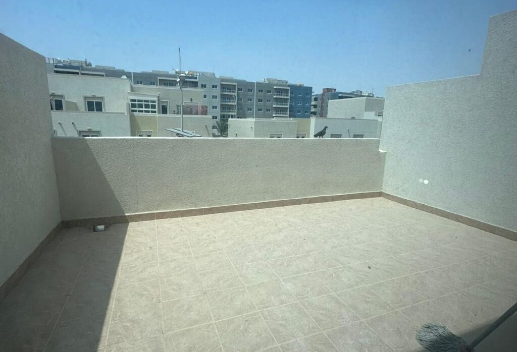 Al Reef villa 5 bedroom investment Abu Dhabi private pool garden terrace