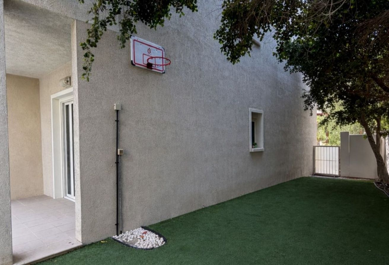 Al Reef villa 5 bedroom investment Abu Dhabi private pool garden terrace