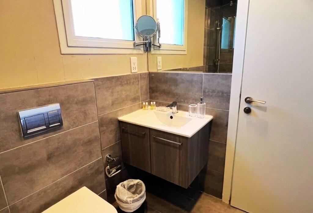 Leonardo Residences apartment Masdar City 1 bedroom investment furnished