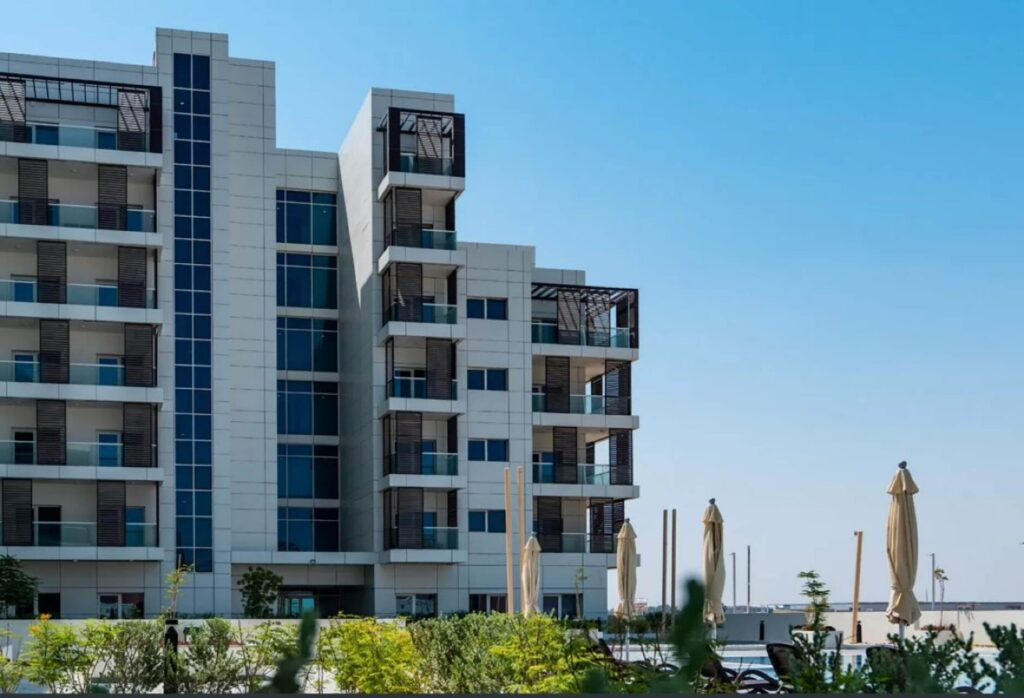 Leonardo Residences apartment Masdar City 1 bedroom investment furnished