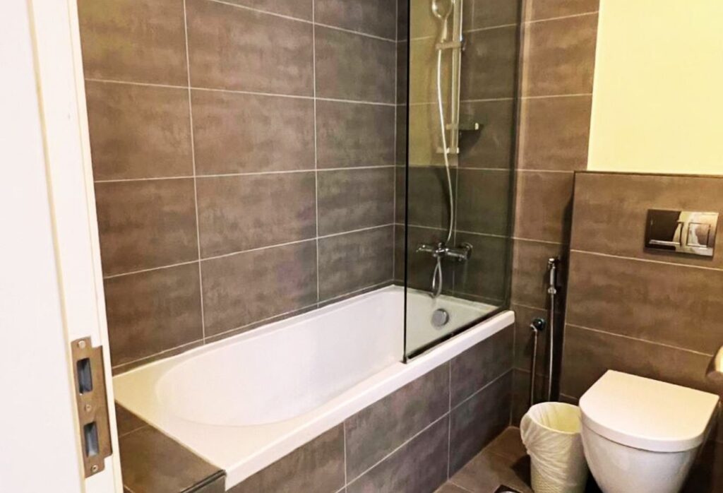 Leonardo Residences studio investment Masdar City Abu Dhabi holiday home