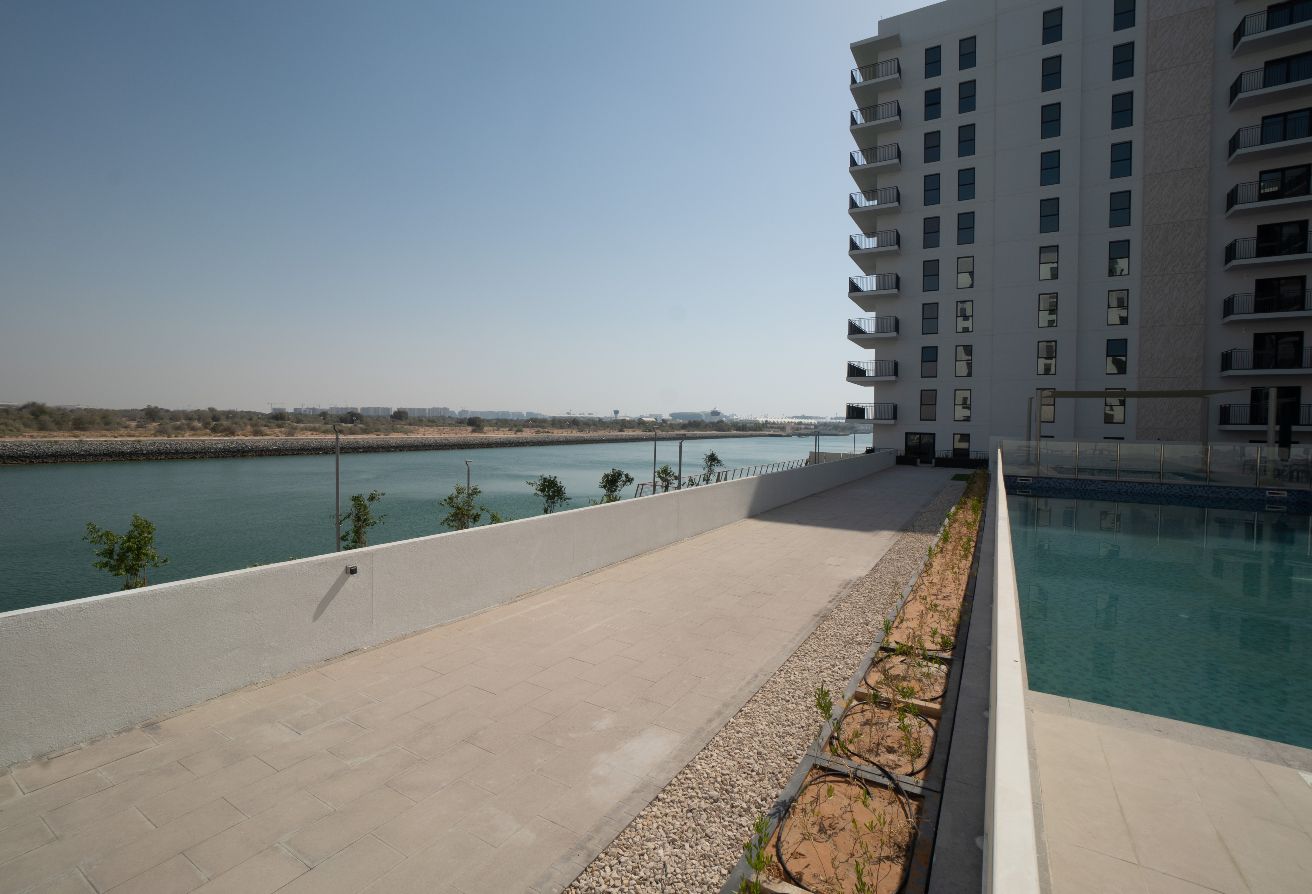 Waters Edge Yas Island apartment ROI 1 bedroom vacant pool view
