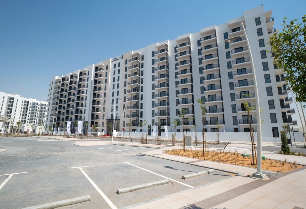 Waters Edge Yas Island apartment ROI 1 bedroom vacant pool view