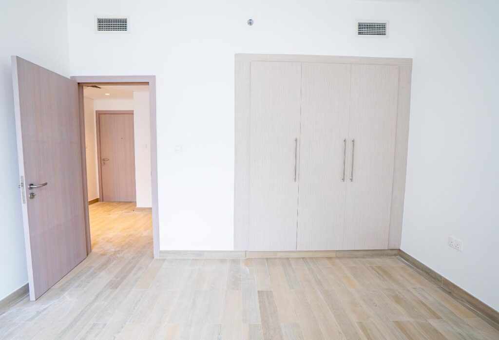 Waters Edge Yas Island apartment ROI 1 bedroom vacant pool view