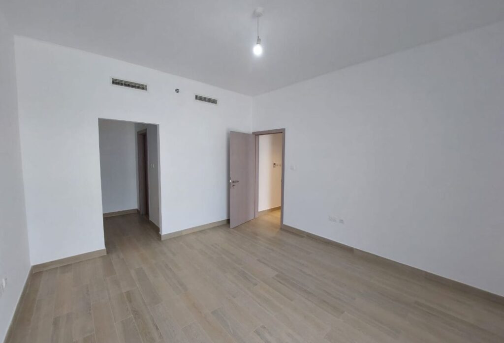 Waters Edge apartment Yas Island 2 bedroom investment canal view