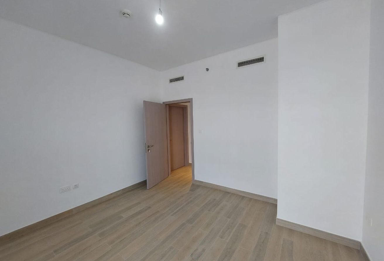 Waters Edge apartment Yas Island 2 bedroom investment canal view