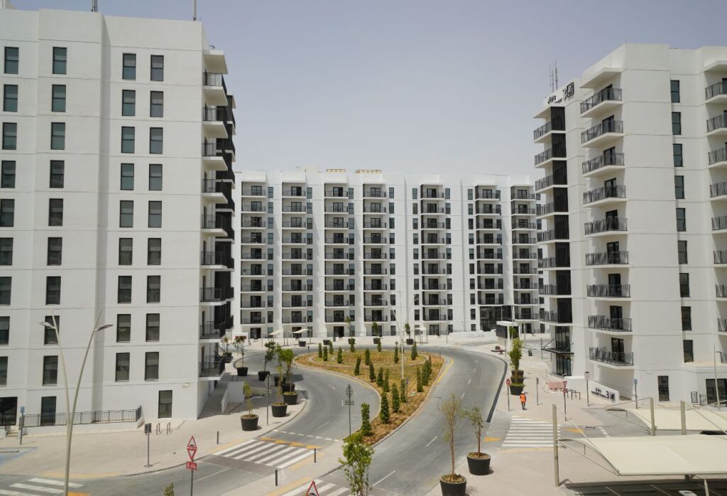 Waters Edge apartment Yas Island 2 bedroom investment canal view