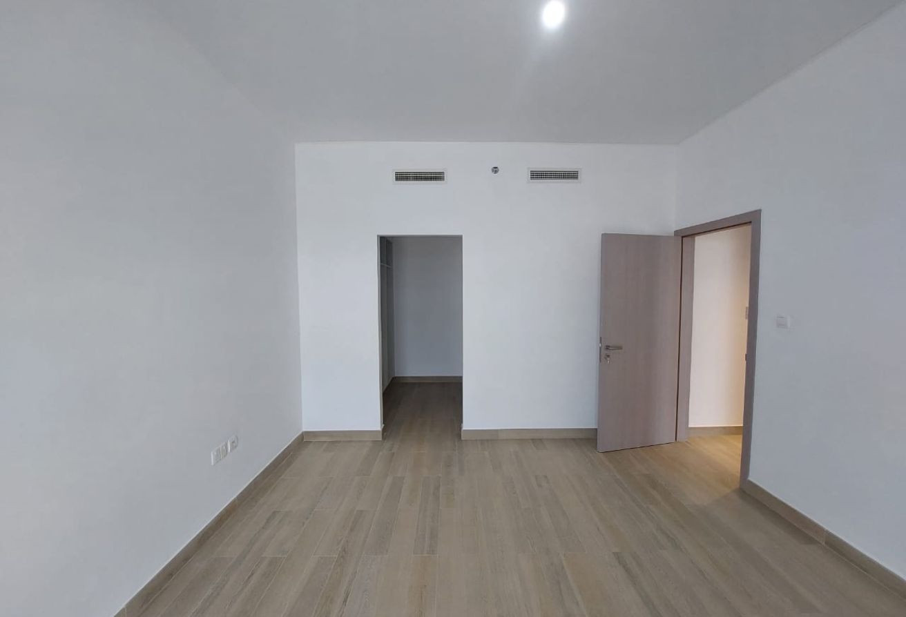 Waters Edge apartment Yas Island 2 bedroom investment canal view