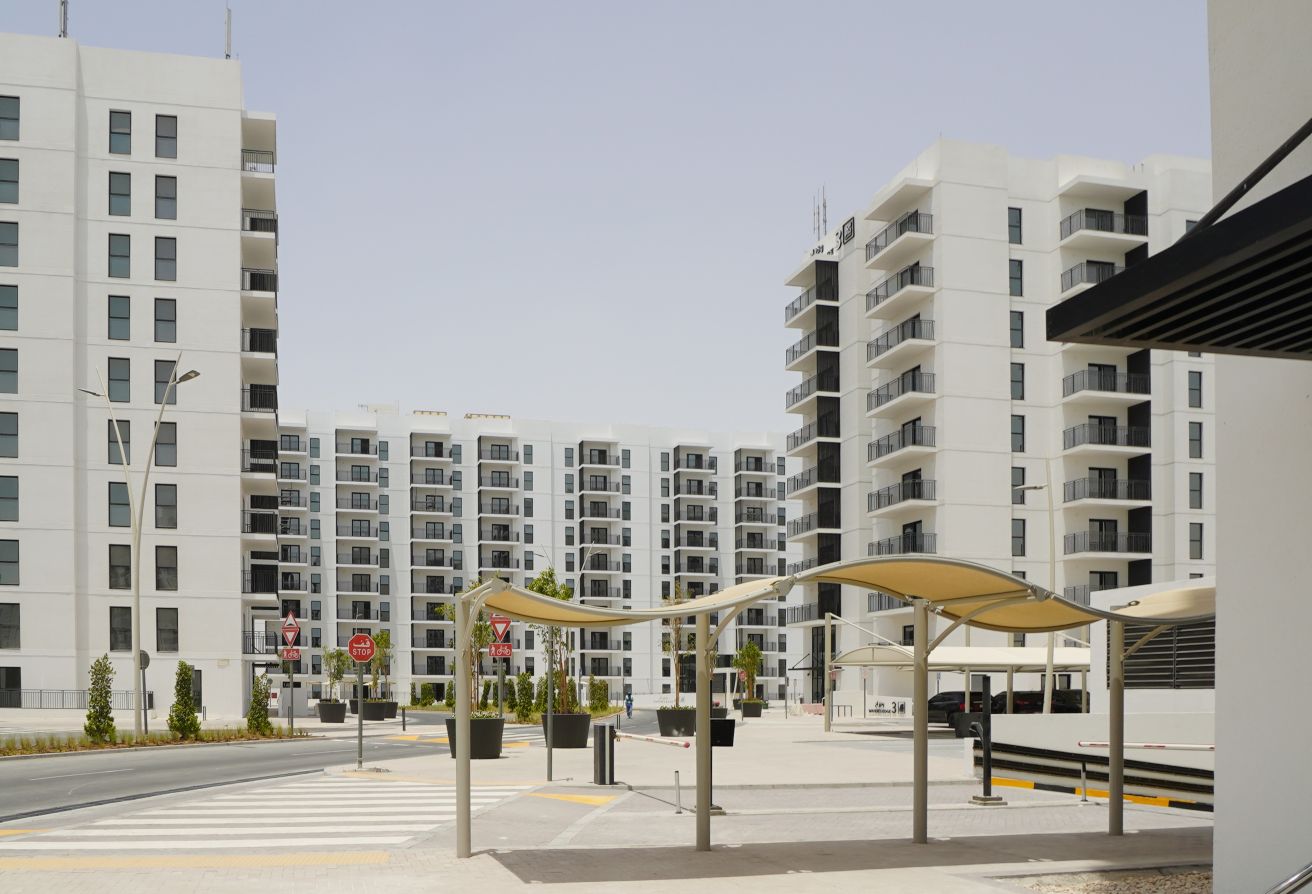 Waters Edge studio apartment Yas Island investment Abu Dhabi waterfront