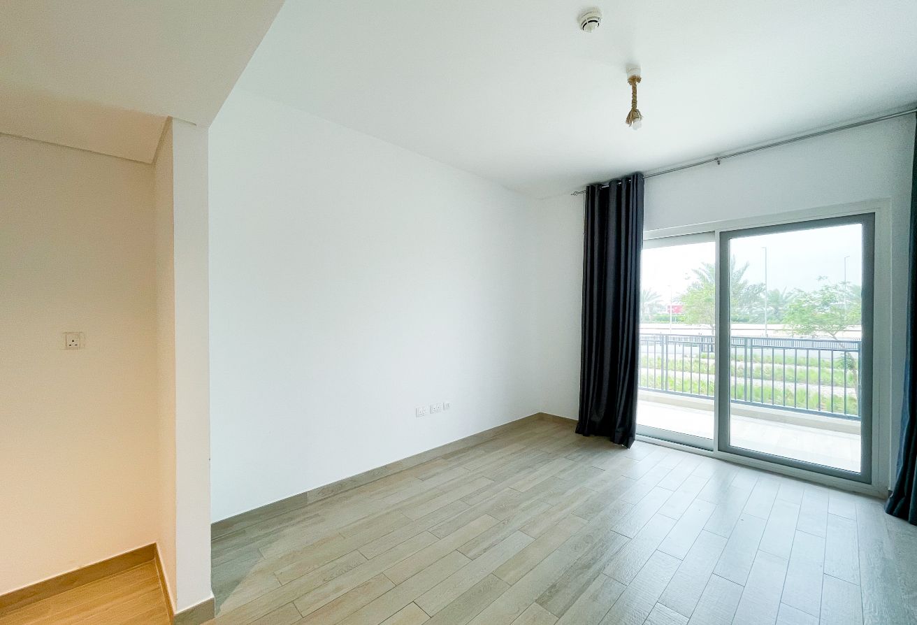 Waters Edge studio apartment Yas Island investment Abu Dhabi waterfront