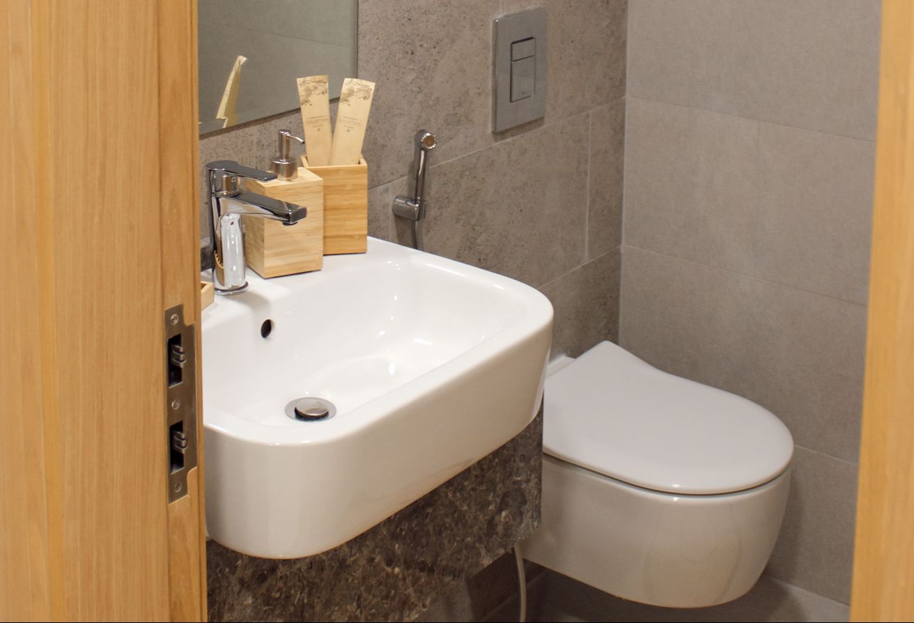 Radiant Boulevard apartment 2 bedroom investment Airbnb ready Abu Dhabi